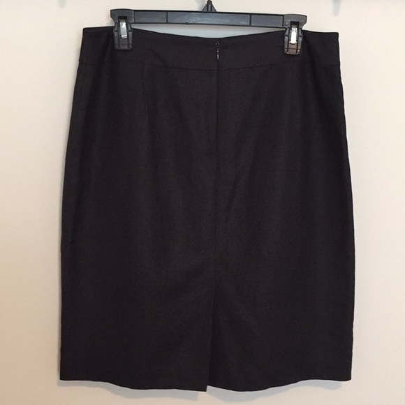 AT LOFT Black Floral Appliqué Skirt - Picture 4 of 7